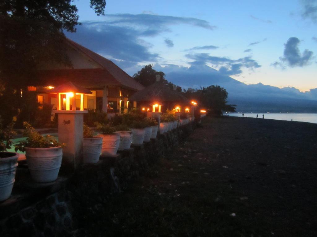 Kembali Beach Bungalows Amed  Ngoại thất bức ảnh